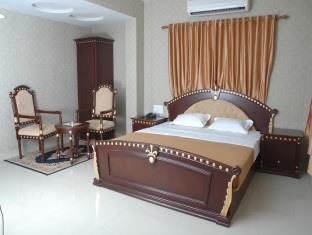 Hotel Indralok Junagadh Ngoại thất bức ảnh