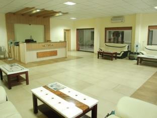 Hotel Indralok Junagadh Ngoại thất bức ảnh